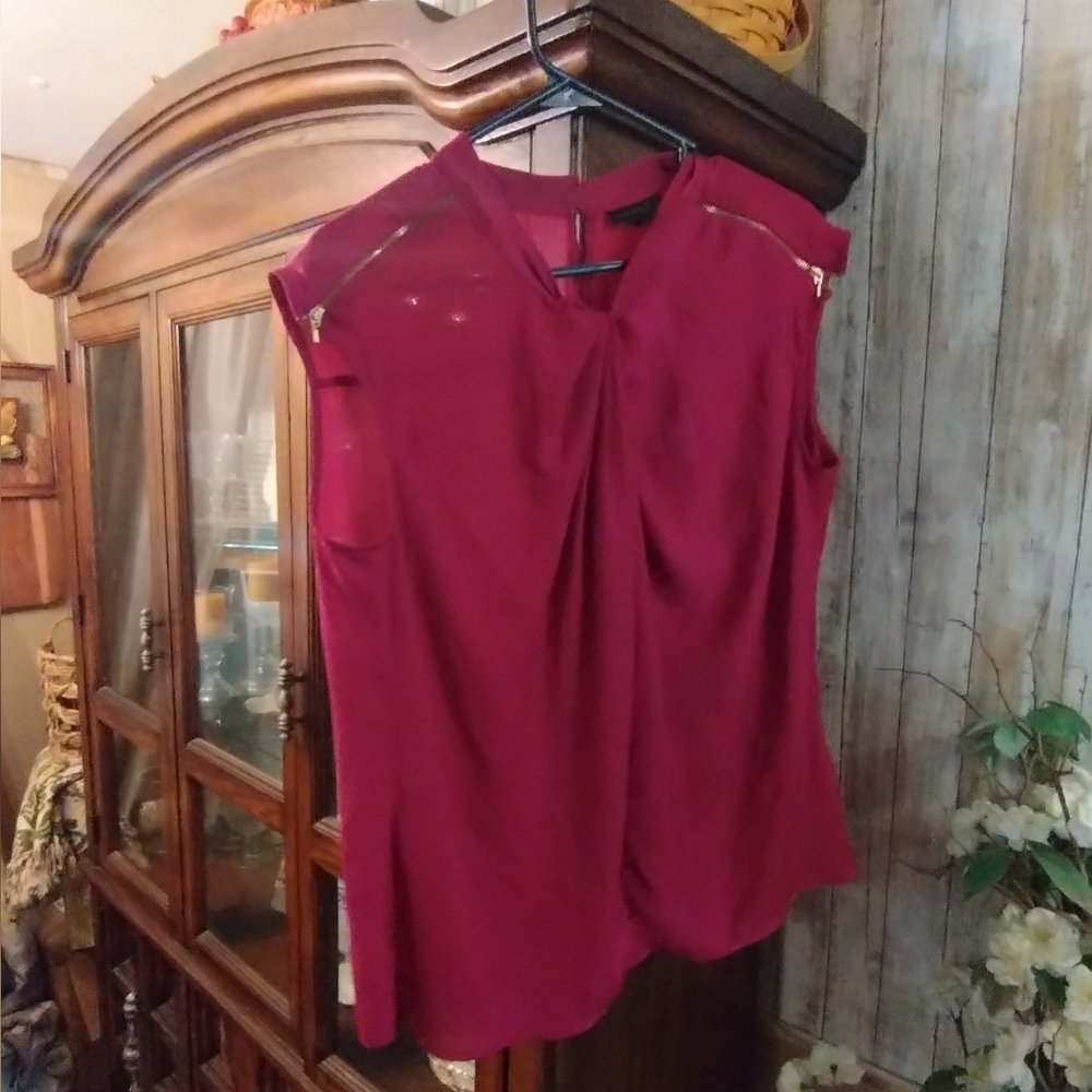 Worthington Top with Delicate Accents (XL)